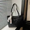 Bufanda de Seda Retro Color Sólido Gran Capacidad 2026 Nuevo Casual Simple Cinturón Moda Viajero Hombro Axila Bolso Tote