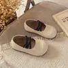 Zapatos Mary Jane de ballet con tiras cruzadas estilo francés para niñas, nuevos zapatos de tacón bajo para el otoño de 2026, zapatillas de entrenamiento alemanas de moda para niñas