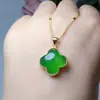 Colgante de Calcedonia de Trébol de Cuatro Hojas Colgante de Jade Incrustado en Oro Jade Colgante Jade Vivo Suministro de Regalo Plateado en Plata S925 Incrustado