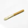 Pincel para Máscara Facial em Formato de Língua com Cerdas Macias, Especializado para Salões de Beleza, Usado para Aplicar Máscaras em Pasta, Máscaras de Argila e Tratamentos de Spa, Pincel Aplicador de Máscara na Cor Madeira