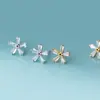 Nalan Plata de Ley S925 Exquisita Moda Coreana Estilo Ins Linda Flor Pequeña Diamante Dulce Joyería para Oreja G3431