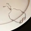 Pulsera con Colgante de Corazón de Circonita Minimalista con Diseño Único, Pulsera Versátil de Moda con un Toque de Lujo Ligero y Sensación de Alta Gama para Mujeres