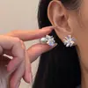 Pendientes franceses huecos de plata 925 estilo nuevo personalizados con diamantes, pendientes vintage de lujo ligero de mariposa nicho personalizados con perlas para mujer