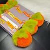 Conejo Rex Imitación Cosas Buenas Suceden Peluche Colgante de Caqui Paz y Alegría Llavero para Bolso de Coche Pomponcito Pequeño Regalo
