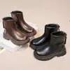 Botas Martin 2026 outono e inverno novas botas curtas infantis, botas de couro acolchoadas para meninas, botas de neve para crianças de médio e grande porte, botas versáteis