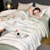 Novo Estilo 2026 Colcha de Verão Bordada em Seda Gelo Lavada, Lavável à Máquina Conjunto de Colchas Refrescantes de Verão de Quatro Peças, Colcha Fina de Ar Condicionado Individual/Casal