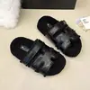 Pantuflas de moda con plataforma gruesa y punta abierta para principios de otoño, nuevas pantuflas peludas estilo 2026, zapatos peludos de moda, pantuflas para mujer, estilo de celebridad de internet