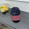 Gorra de Béisbol de Pana Suave con Letras de Moda para Mujer, Estilo Otoño e Invierno, Patchwork de Moda, Gorra Versátil Casual Única de Pico de Pato