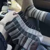 Calcetines de Punto Retro a Rayas de Tubo Alto Versátiles para Mujer, Calcetines Transpirables con Bloques de Color, Calcetines de Moda Trendy para Mujer