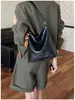 Bolsa Transversal Feminina Estilo Balde 2026 Nova Outono Vintage Luxo Leve Nicho Ombro Único Sob o Braço Bolsa Versátil para o Dia a Dia