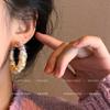 Pendientes de aro arcoíris ~ pendientes de aro de lana para otoño e invierno para mujer 2023 nuevo diseño de nicho popular pendientes de alta gama pendientes