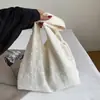 Bolsa de Ombro Simples de Grande Capacidade Estilo Coreano para o Dia a Dia Feminina Nova Chegada Verão 2025 Bolsa Pequena Fresca para Compras Bolsa de Pano Tendência