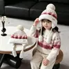 Gorro de invierno para niños con orejeras, gorro de lana tejido para niñas con forro polar y engrosado, diseño lindo de pompón, gorro a prueba de viento y cálido para bebés