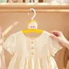 Perchero suave y lindo de ovejita para niños, especialmente diseñado para bebés, extensible, apto para niños medianos y grandes, previene marcas en los hombros, soporte para ropa fácil de almacenar