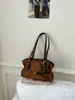 Bolso de hombro de nicho coreano para mujer, nuevo diseño de moda de gran capacidad, bolso tote, bolso vintage para el antebrazo de uso diario