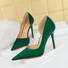 626-1 Estilo Coreano Moda y Simple Pedicura Adelgazante Look Stiletto Tacón Super Alto Boca Baja Puntera Puntiaguda Laterales Recortados Flats para Mujeres con Tacones Altos