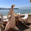 Vestido de Verão Dopamina Colorido Estampado Estilo Boêmio com Gola Uma Linha Sem Mangas de Suspensório Soltinho para Mulheres