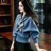 Moda 2026 y Elegante Ropa para Madres Otoño/Invierno Suéter de Punto con Cuello Bufanda, Versátil, Adelgazante, Elegante, Cálido y Rejuvenecedor Top para Mujeres