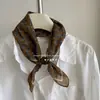 Pañuelo Pequeño Cuadrado Estilo Japonés Ligero Vintage Artístico Superpuesto Estilo Mori Floral Pañuelo de Seda para Viajero Pañuelo para la Cabeza Pañuelo de Algodón Lino Estilo Coreano