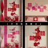 Decoración de Habitación de Boda, Decoraciones de Boda, Habitación Nueva, Sala de Estar, Entrada, Escalera, Pared de Fondo, Dormitorio, Carácter de Doble Felicidad, Guirnaldas de Flores