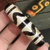 Pingente Antigo de Ágata Natural do Velho Xizang com Revestimento de Óleo Alto Dentes de Tigre Duplos Pingente Tianzhu Corrente de Clavícula Estilo Étnico Masculino e Feminino Acessórios Culturais de Brincar