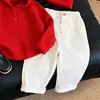 Ropa infantil estilo coreano 2026 colección otoño nuevo suéter con capucha y pantalones rectos de color rojo dopamina, con dibujos animados, lindos, para niños y niñas