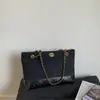 Bolso de cadena bordado con patrón de diamantes para mujer, nueva colección primavera 2026, bolso cruzado versátil, bolso de hombro de moda, bolso tote moderno