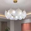 Lámpara de araña de cristal para dormitorio Hui Xin lámpara principal romántica para sala de estar lámpara de comedor francesa lámpara de araña con carillón de viento de concha creativa color crema