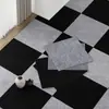 Alfombra Autoadhesiva sin Pegamento para Oficina, Dormitorio, Sala de Estar, Cama para Gatear Mascotas, Cobertura Total Cuadrada Antideslizante, Alfombrilla de Piso de Empalme, Terciopelo