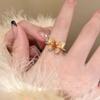 Anillo de circonita con forma de mariposa para mujer, nuevo anillo de dedo con diseño de nicho de alta gama, elegante, combinable y ligero, para otoño e invierno.