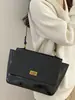 Bolsa de Ombro Retro de Alto Valor Nova Coleção Outono 2026 Cor Sólida Moda Personalidade Bolsa de Ombro Único para o Dia a Dia Bolsa Transversal