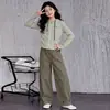 Conjunto de Dos Piezas de Cárdigan de Punto con Capucha para Niñas Primavera y Otoño 2026, Atuendo Elegante Casual con Pantalones Curvos para Niñas Mayores en Otoño