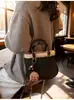 Bolso de mano versátil de moda transfronterizo gran capacidad moda femenina simple de lana de cordero bandolera retro bolso cubo esmerilado