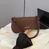 Bolsa de axila de texto de nicho Ins 2024 Verano Color Sólido PU Bolsa Cuadrada Pequeña Bolso de Hombro para Viajes Diarios Bolso Cruzado Bolso de Mano