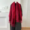 Bufanda para mujer de la marca trendy CC, bufanda chal gruesa popular con borlas largas, imitación cachemira transfronteriza europea y americana, bufanda cálida para cuello al por mayor para exteriores