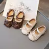 Sapatos de Princesa para Crianças 2026 Novos Sapatos de Couro de Outono para Meninas, Mocassins com Solado Macio e Laço para Meninas Pequenas, Sapatos Rasos