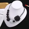 Colar de contas irregulares Joias transfronteiriças europeias e americanas Corrente para suéter Moda de verão e outono Colar feminino Corrente para clavícula Atacado