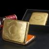 Estuche para cigarrillos portátil de cobre grueso para hombre, con diseño de flores de bronce y doble arma, con 16 resortes