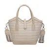 Bolso tipo cubo de diseño nicho con bloques de color y tirante ancho para el hombro, transfronterizo, otoño, para mujer, nuevo modelo 2026, versátil bolso cruzado para el día a día