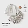 Conjunto de dos piezas de algodón para bebé, manga larga, primavera y otoño, clase A, para niños, pijama de casa a rayas de dibujos animados y conjunto de ropa interior