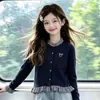 Cardigan préppy xadrez patchwork de manga comprida para meninas, calça jeans da moda e casual com estampa de estrelas, conjunto de duas peças para primavera e outono para meninas