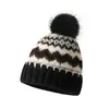 Chapéu de tricô quente estilo Fair Isle com pompom para mulheres, outono e inverno, espessado, forrado com fleece, protege as orelhas, chapéu de lã tricotado atacado