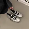 Versão em couro macio~ Sapatos baixos vintage que aumentam a altura para mulheres, novo estilo de verão, adequados para combinar com saias, sapatos Mary Jane de couro estilo balé