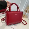 Bolso de hombro versátil para mujer estilo coreano 2026 nuevo bolso de mano de moda simple y elegante bolso cuadrado pequeño cruzado de alta gama