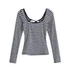 Camiseta sexy de rayas de manga larga para mujer, diseño de principios de otoño con espalda descubierta, tirantes cruzados en la espalda, corte ajustado y cuello en U pronunciado, estilo corto