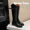 Hebilla de cinturón de alta calidad, elegante y con estilo, botas de caballero dulces y geniales, nuevos artículos de otoño e invierno 2026, botas de mujer de punta redonda, caña alta angulada