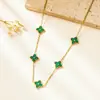 Nuevo Collar de Acero Inoxidable con Trébol de Cuatro Hojas y Flores Rojas, Joyería de Acero de Titanio Chapado al Vacío 18K, Venta Caliente Transfronteriza