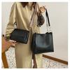 Bolso de Gran Capacidad Bolso Tote de Moda para Mujer Otoño 2024 Nuevo Bolso General Color Sólido Estilo Occidental Combinable Bolso de Hombro Único