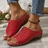 Chinelos femininos de cunha com sola grossa, estilo europeu e americano, transfronteiriços, tamanho grande, com costura, PU, verão, atacado, tamanho grande