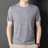 Nueva Camiseta de Manga Corta Jacquard de Seda de Hielo de Secado Rápido Fresca Ultraligera para Hombre Cuello Redondo Manga Media Top de Moda Capa Base